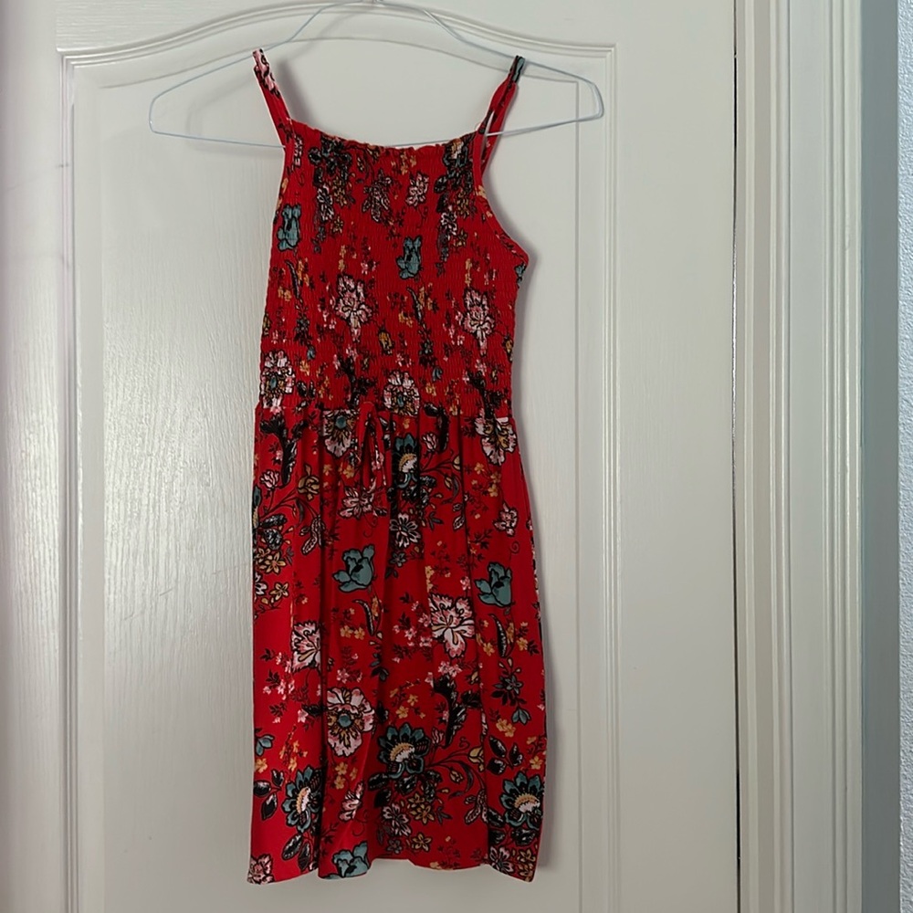 Red summer, very stretchy material